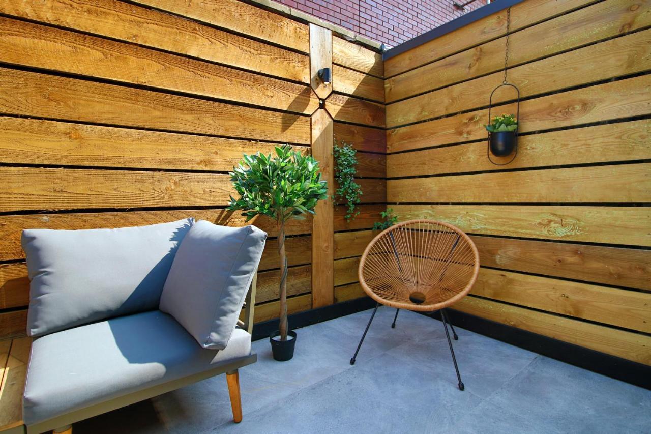 קארדיף New Spacious 2 Bed Getaway - Private Courtyard! - Underfloor Heating מראה חיצוני תמונה
